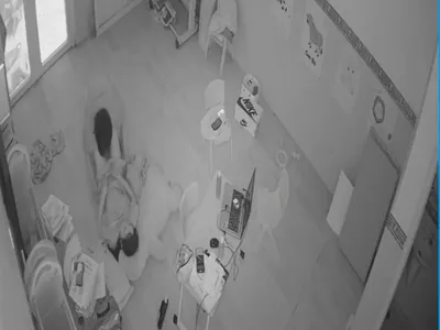 Lộ clip nắc cùng người tình tại phòng khách