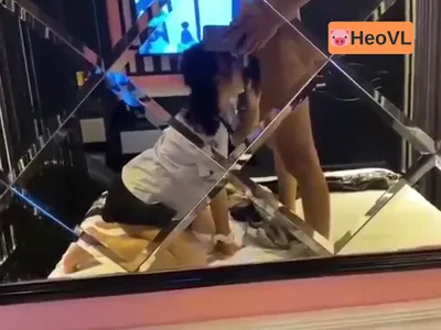 Nữ học sinh cúp học đi khách sạn với bạn trai