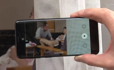 Con dâu gian díu với bố ông xã bị gã tiền bối khu phố phát hiện