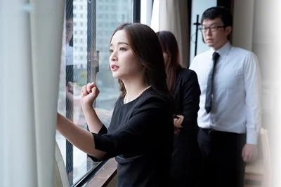 Anh xã mất 3 năm, mẹ kế trẻ tìm đến con anh xã giải tỏa thiếu thốn