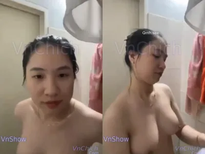 Gái vú ngon, vừa call với nhân tình vừa tắm