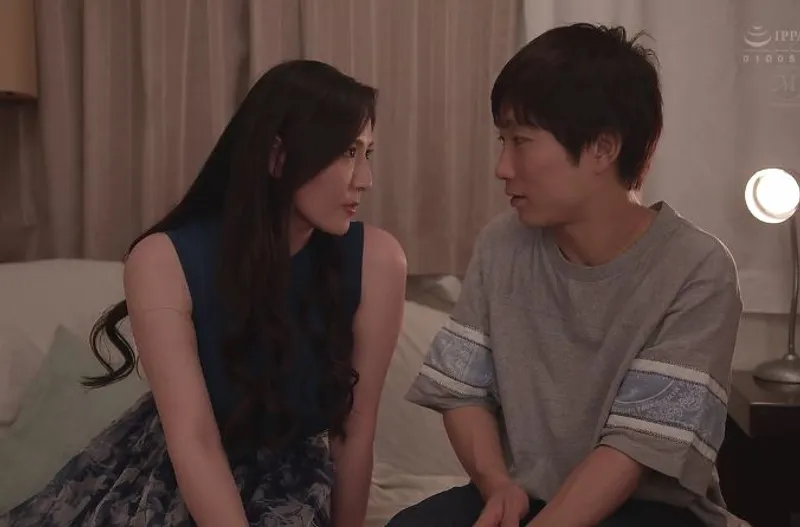 Gã chồng lạnh nhạt, vợ yêu uống rượu rồi vụng trộm với cậu sinh viên trẻ